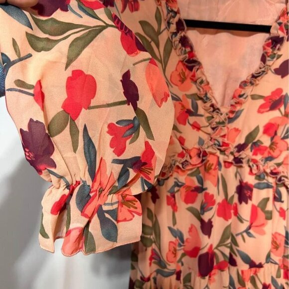Woman’s floral cocktail dress! Stunning! Lined, elastic waist. Size medium. New! - Picture 5 of 11